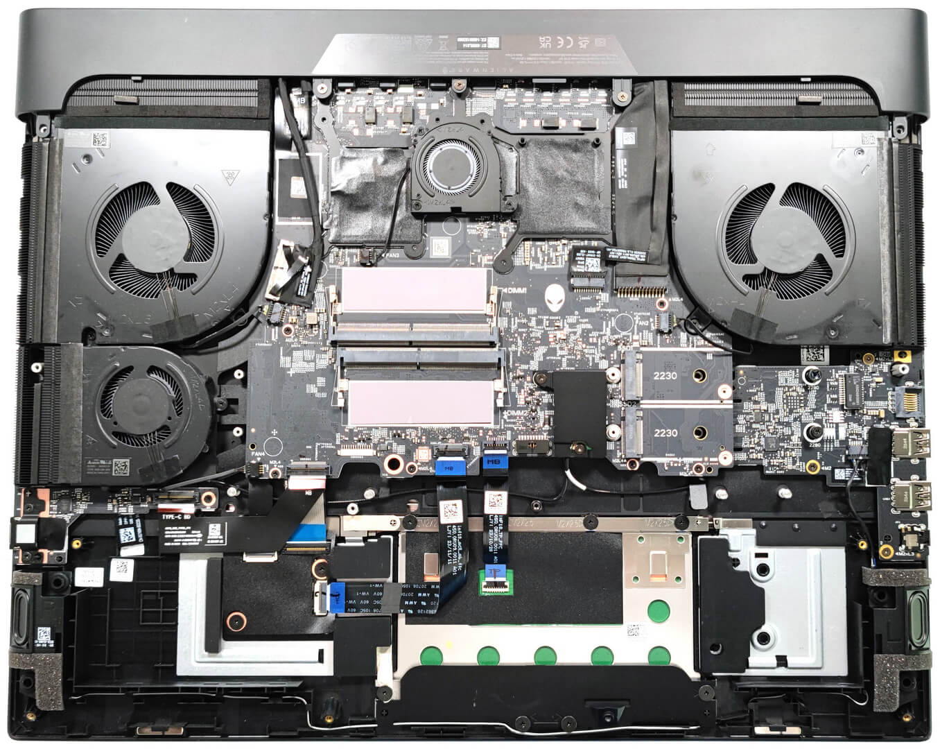 Internal Photo of DELL Alienware 18 R1 M18X R2 R3 0DKNF7 bezel B cover case (Alienware m18 R2)